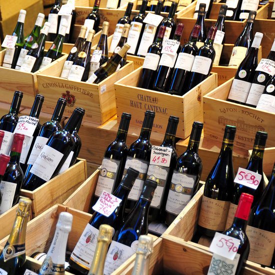 foodandwine's tweet photo. 9 tricks to find a good, cheap bottle of wine. #FWx https://t.co/ybOQJklOrh https://t.co/ztayJGSCxD