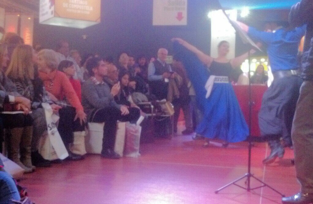 familiaytrabajo's tweet photo. Además bailaron los chicos
 #CorazonFolclorico
Felicitaciones!
@Totoo_Saitta 
@AgussRomeroo https://t.co/B75SpJMQWg