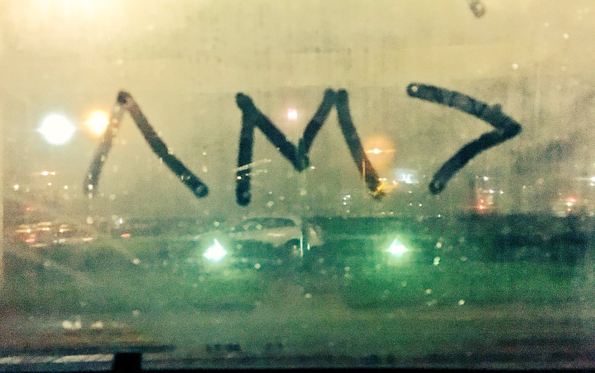 Getting creative with Chicago rain #AMASummit #AmaDetroit <a href="/amasummit/">AMA Chapter Leaders</a> #branding #logo