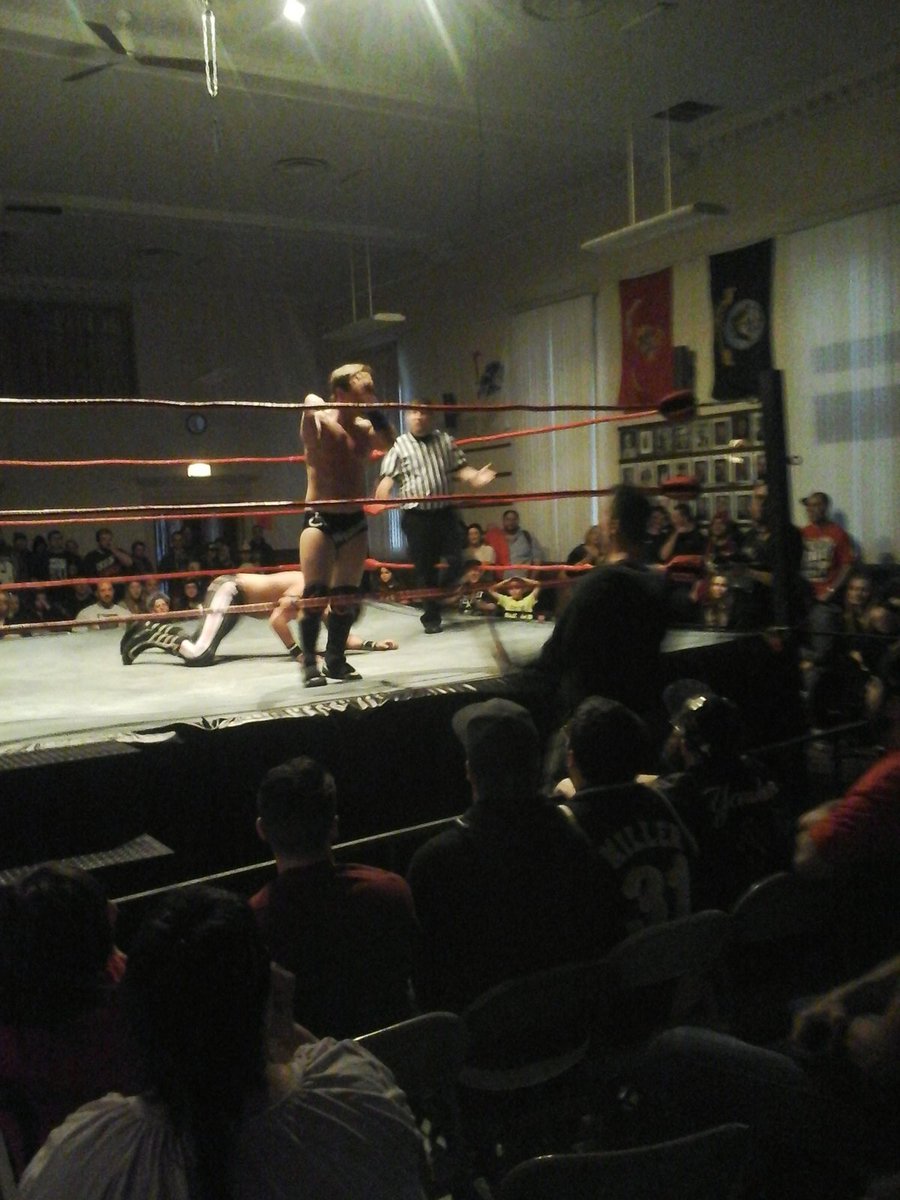 3ropeslive's tweet photo. @SexyChuckieT wins over @IceboxAndo and @GregoryIron @XciteWrestling @3ropesdotcom https://t.co/EjuFEwQsKo