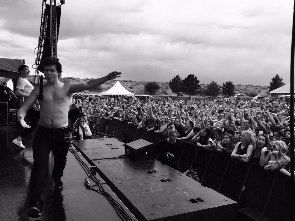 orcastudio's tweet photo. @LukasGraham a whole lotta wow at #ChipotleCultivatefestival soooo good! https://t.co/cm6KntE61A