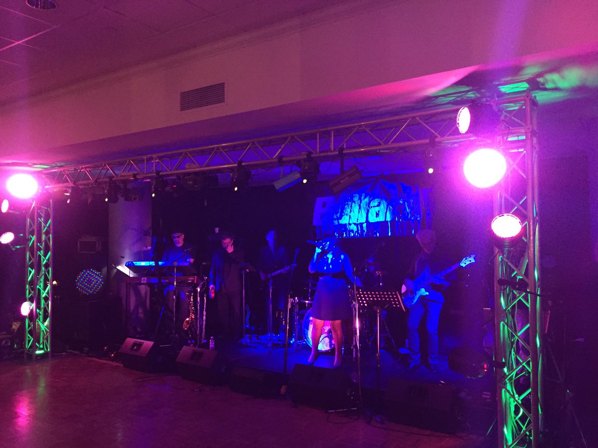 MatthewDPegg's tweet photo. @LaddersUpCanada rocking the house for the @CanFirefighters @ONFireChiefs #OAFC2016 https://t.co/q0Xyvt4HUe