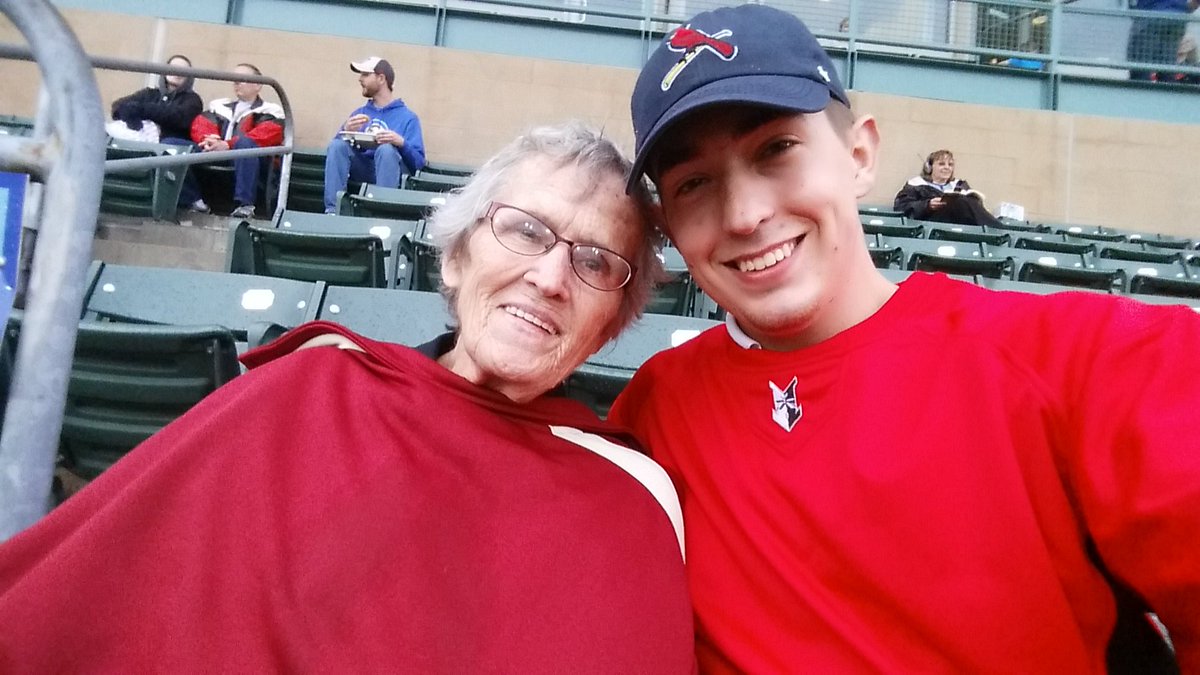 ElijahJBurk's tweet photo. Enjoying a game on a chilly evening @IPLPower @indyindians #VF20 https://t.co/d5NIkTwLXb