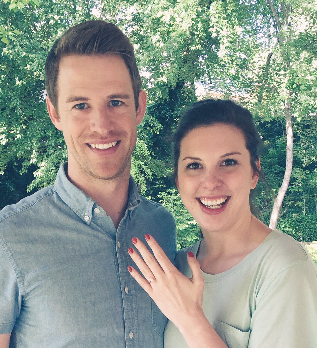 titusweece's tweet photo. #engaged https://t.co/pQfu9E8Xif