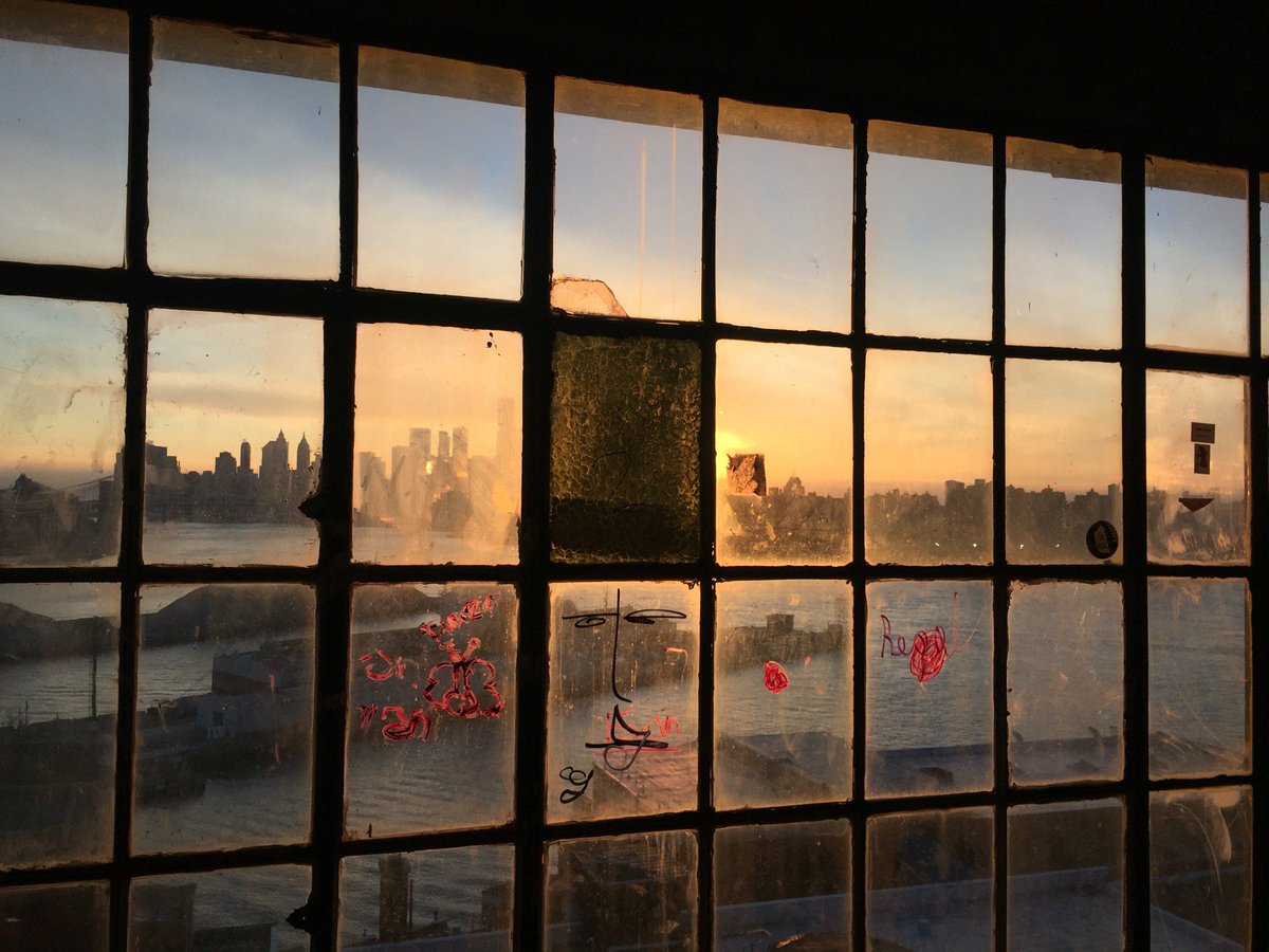 andersramsay's tweet photo. Williamsburg waterfront (@ 475 Kent Ave in Brooklyn, NY) https://t.co/nub0u68tHG https://t.co/VYu1d3jVwk