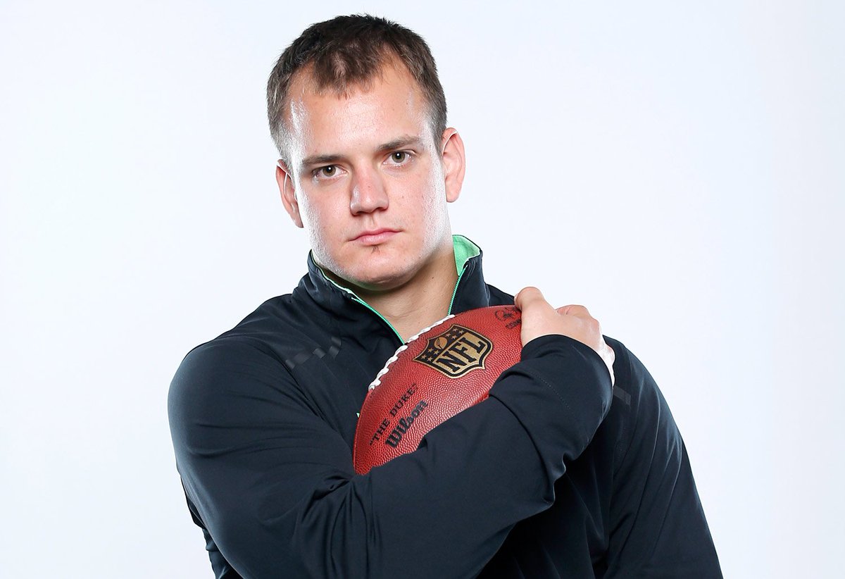 BuffaloBills's tweet photo. We're keeping this Gronk for ourselves. Glenn Gronkowski is a Buffalo Bill!

About the FB: https://t.co/1uvMjkmyjt https://t.co/BvDf2GQztL