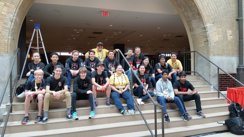 dguo001's tweet photo. 4th place alliance: The Ducks, Batteries in Black, and Bomb Squad #FIRSTChamp. So happy to be here!!! https://t.co/oo2ZLj78zC