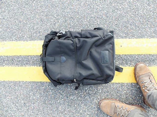 goslnt's tweet photo. #outdoors field testing : #faradaybackpack is waterproof, signal proof and made with ballistic nylon #mindit https://t.co/frN2JbyMi2