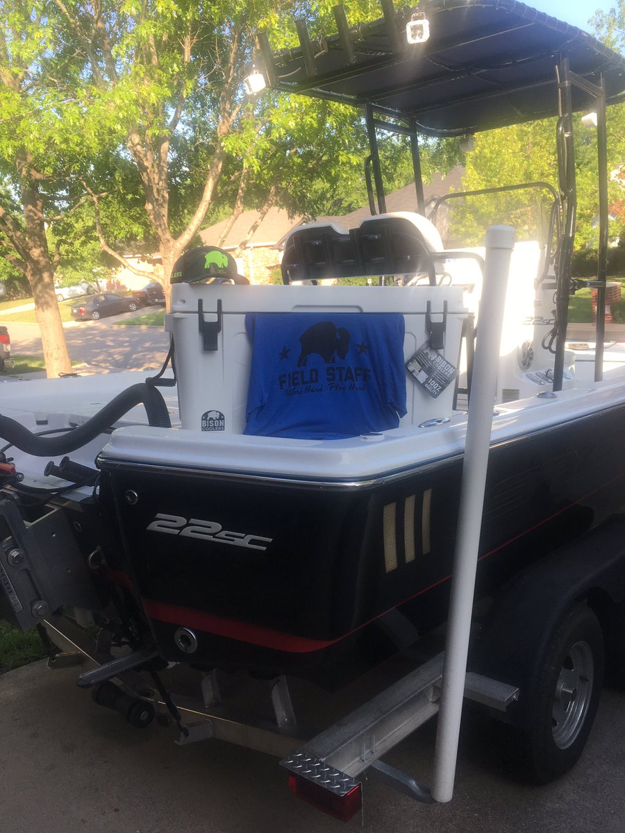 rangers4243's tweet photo. Putting a little work before next weekends tournament. #bisoncoolers #epicboats https://t.co/RWWYNIg11r