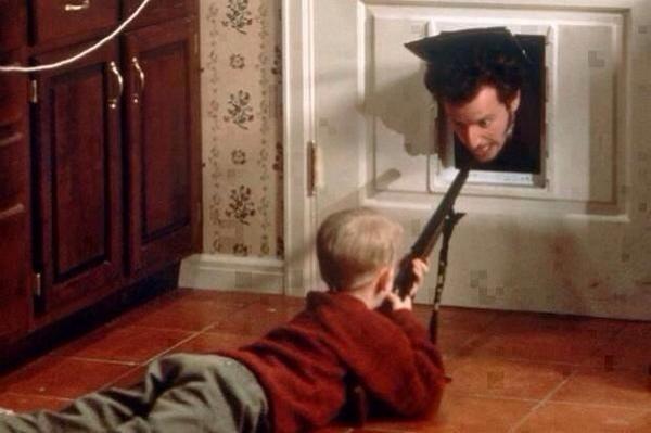 CauseWereGuys's tweet photo. When a dude tries to slide in your girls DMs https://t.co/R2WR0TjNF4
