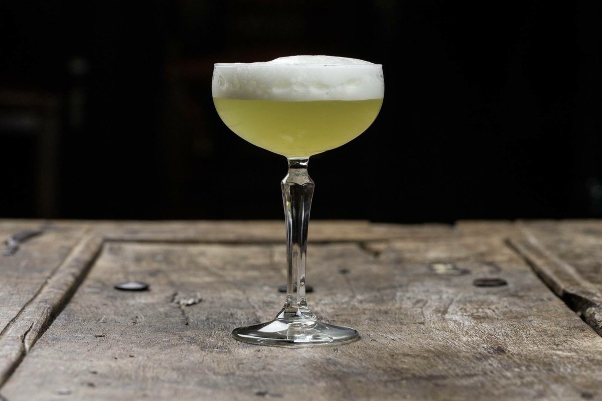 Cocktails, COCKTAILS, CoCKTails, come try our ORIGINAL Cocktails!

ROUGHNECKS OLD LADY

#ginbar #cocktails #gin