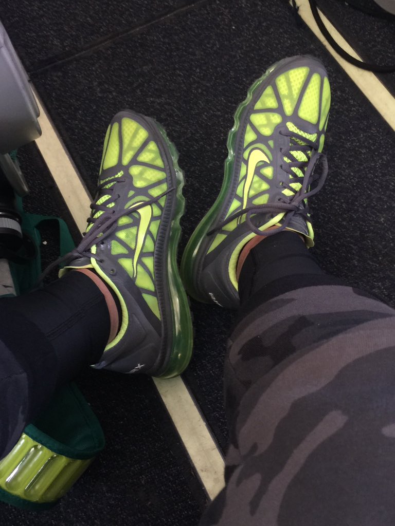 o9marco's tweet photo. Killing the shoe game #shoeaside https://t.co/Xzwh8xI375