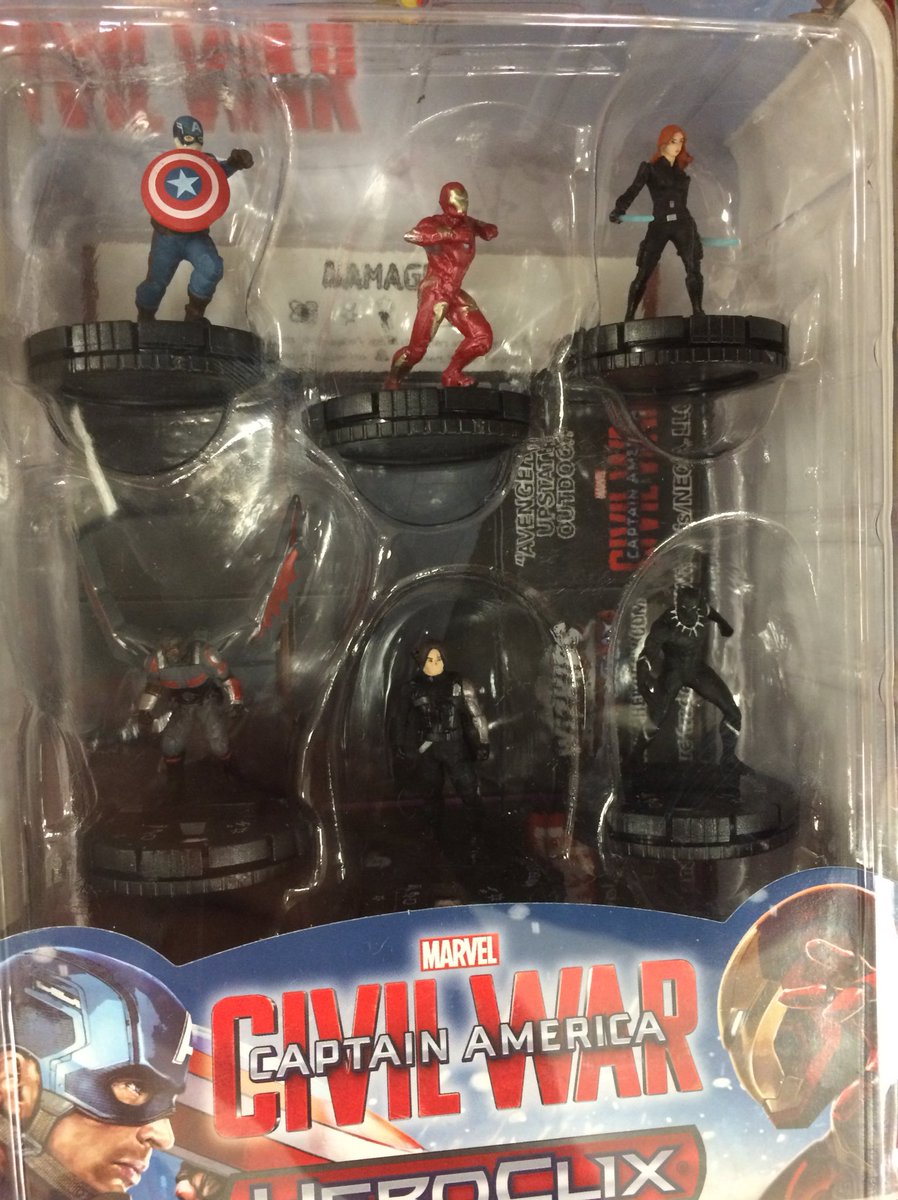 MultiverseColor's tweet photo. #WheresWidow? She's at @Target w/ the Avengers! π https://t.co/OlKvSbgkc0