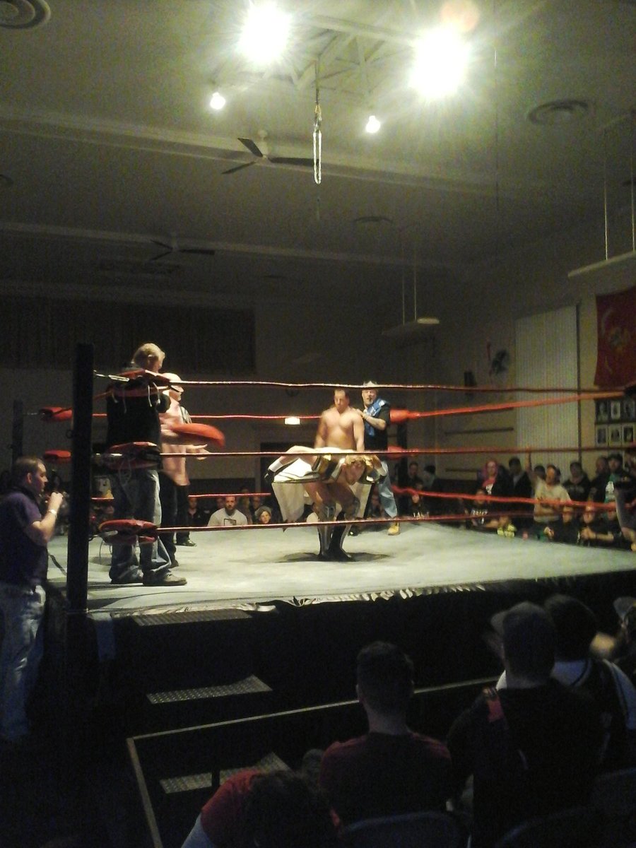 3ropeslive's tweet photo. @jay_freddie with Jack Trades vs @YoungLionAJames with @TrulyGumaer @XciteWrestling @3ropesdotcom https://t.co/Wu4R4oi1cN