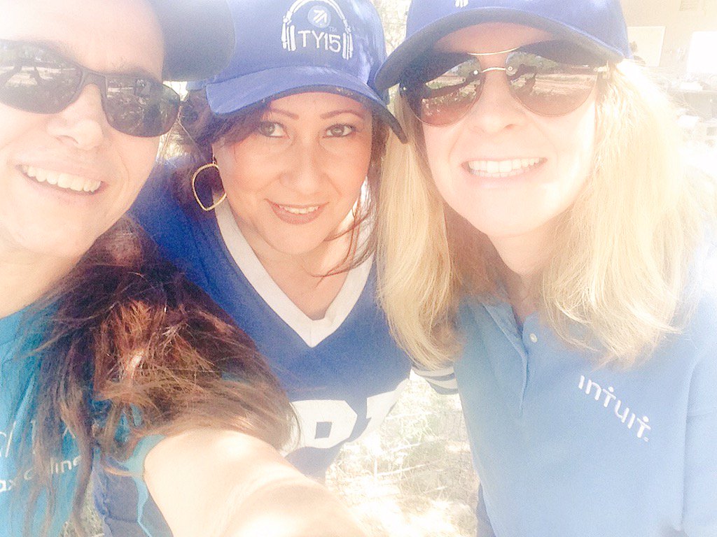 Marisol_Intuit's tweet photo. #wcgb @FionaBlakesley  @Fegirl2 #IntuitLife #afterseasonevent so good to be out in the Arizona Sun!!! https://t.co/dBN7rNrZtd