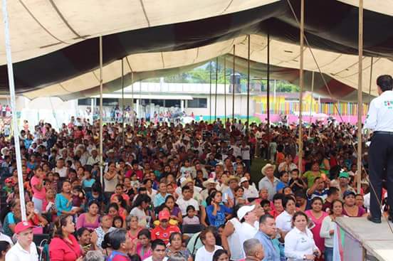 Dist_JpOrizaba's tweet photo. Mitín priista en #Ixtaczoquitlan que recibe a .@HectorYunes, los Jóvenes #EstamosListos por #UnNuevoVeracruz https://t.co/oX8ioh2gyr