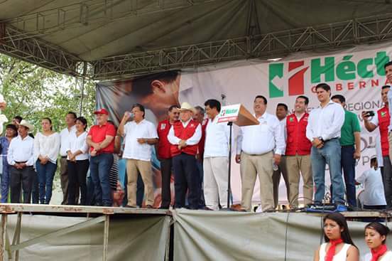 Dist_JpOrizaba's tweet photo. Mitín priista en #Ixtaczoquitlan que recibe a .@HectorYunes, los Jóvenes #EstamosListos por #UnNuevoVeracruz https://t.co/oX8ioh2gyr