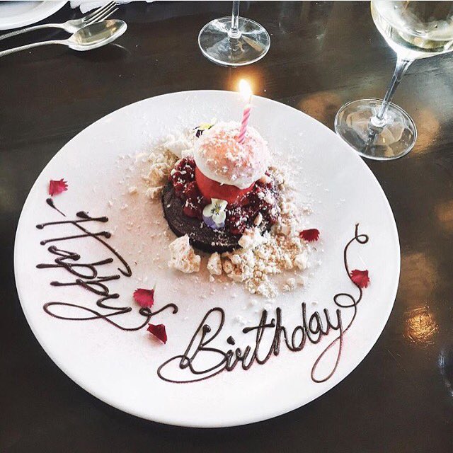 Happy birthday to <a href="/chloezara_/">Chloe Maguire</a> ❤️ hope you had the best time! #baduzzi #birthdays #happy #regram