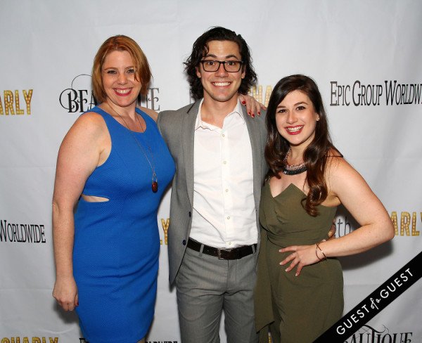 BethNCharlyFans's tweet photo. Surprise 4 u! @CourtneySoliday #StephenFriedrich @BethandCharly
#NYC #Hit #Premiere #Screening! https://t.co/Qvh4NnMSoU