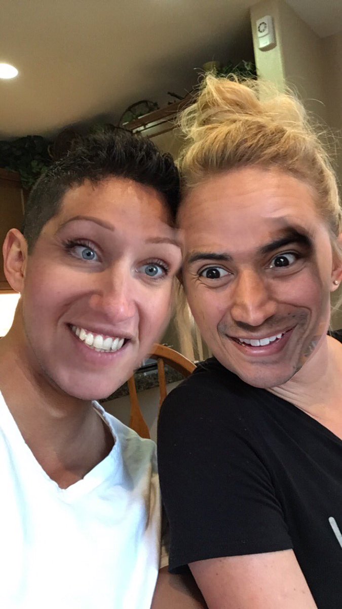 itsbryito's tweet photo. Should we do a face swap challenge with the fam? RT if Yes! https://t.co/uUM1J56wmR