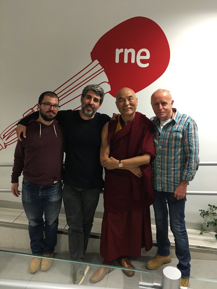 eblancoradio's tweet photo. @ThubtenWangchen, @jordicarot y José Sáenz de Heredia nos hablan del Tibet y su documental @earthsutra https://t.co/ZqDcc011Ye