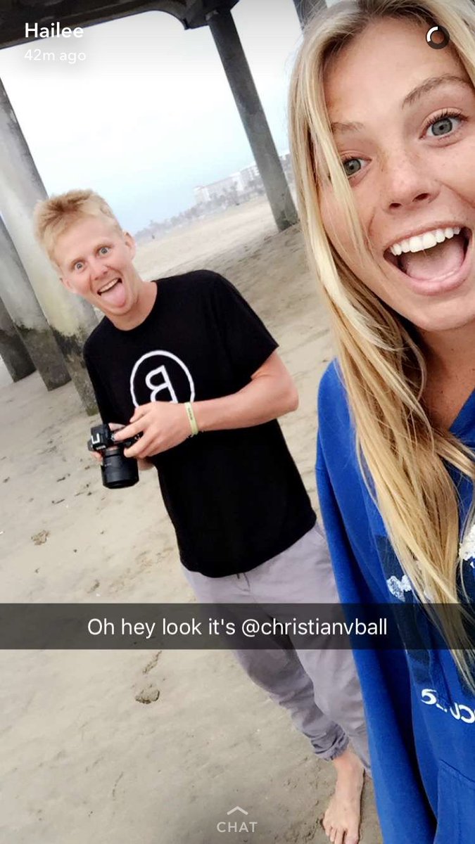 christianvball's tweet photo. Oh hey Huntington beach & @Hailerz11 😂😋 #sunsetgame strong 💪 https://t.co/JYXHFZvGAL