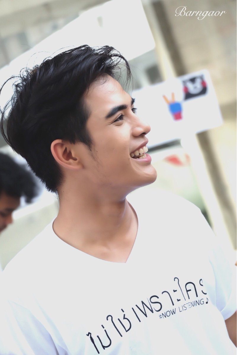 Barngaor139's tweet photo. @Benzji_af12 ยืนยิ้มหวาน ช่วงดีเจคลื่นซี้ดมาสัมภาษณ์ 😍😍😍 #singforfriends #ริวจิ #benzji https://t.co/Qszdu7W50g