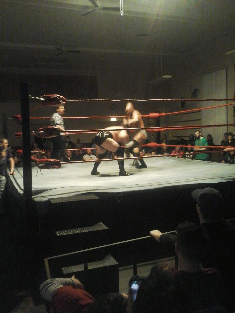 3ropeslive's tweet photo. Its Main Event Time @XciteWrestling with @JoeGacy vs @ProjectCiampa @3ropesdotcom https://t.co/4FeEiT0kIG