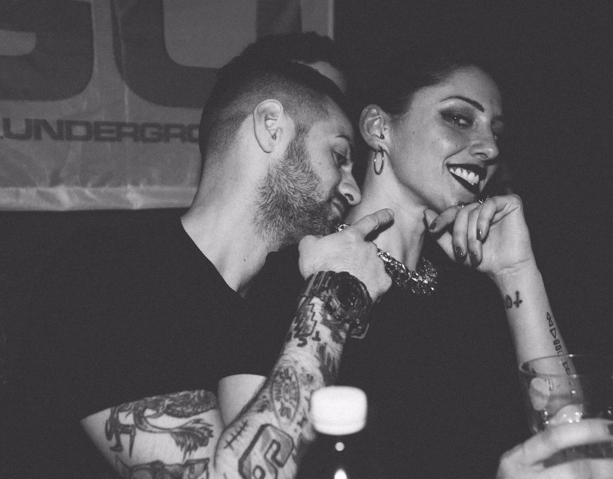 GU_Music's tweet photo. Clubbers in Naples, during #JamesLavelle DJ set for his #GU41 album #20YearsofGU #unkle #unklesounds #electronica https://t.co/Q5f1Y3Bxim