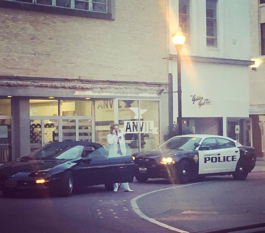 Hillenblog's tweet photo. White Tux #Prom. Car dies. @sgfpolice help push it out of @parkcentralsquare #worstpromever https://t.co/6emTYlcqkY https://t.co/79JB9qD7ZS