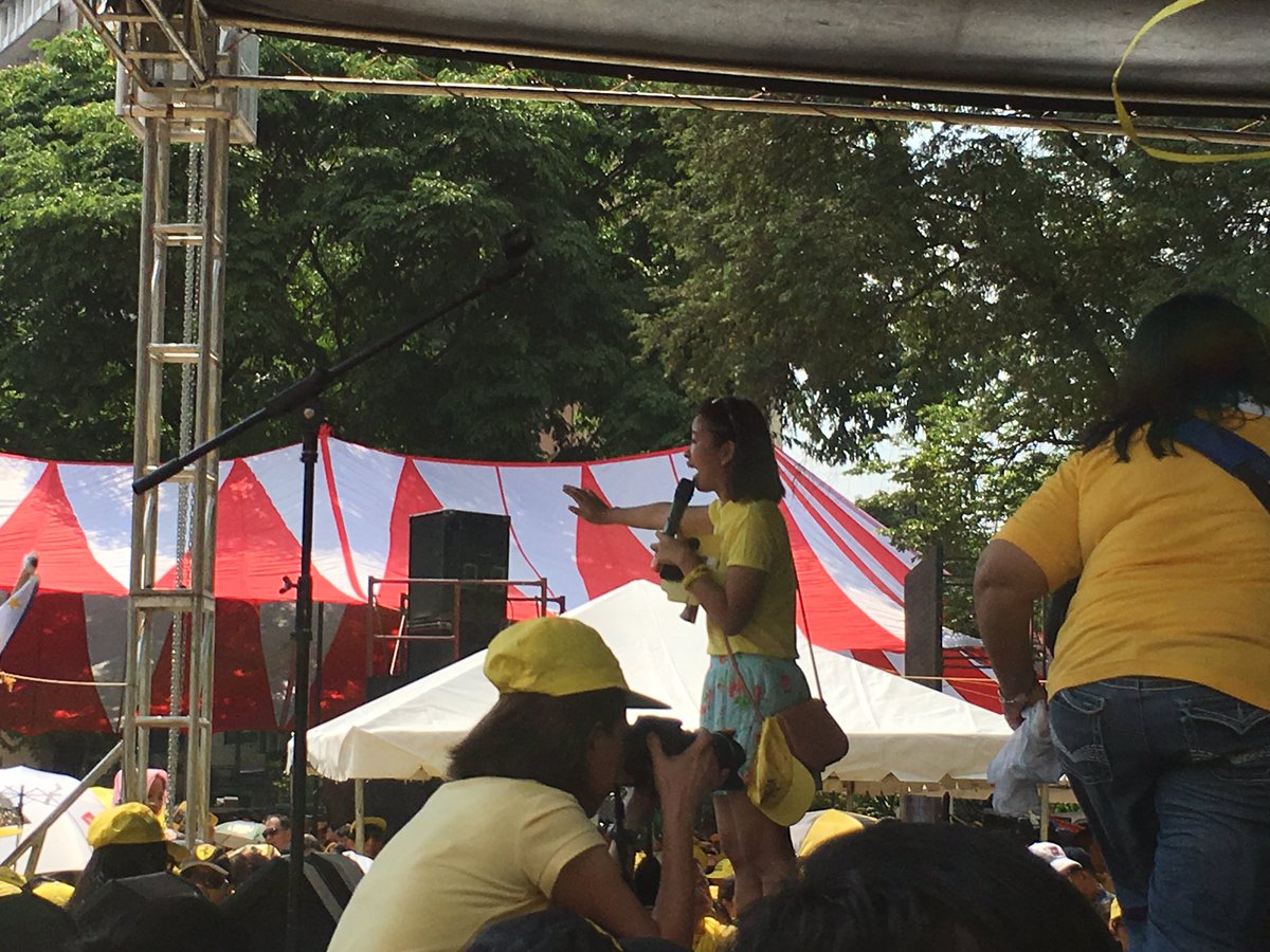 roxasrobredo's tweet photo. Justine,coordinator of Youth for Mar: Ang favorite hashtag ko yung #MarWithAPlan dahil siya may plano para sa atin https://t.co/9GNgT8S1Je