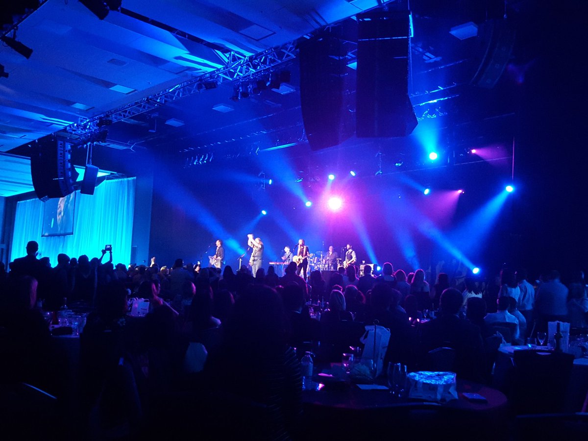 sam_robichaud's tweet photo. @alanthomasdoyle has everyone up dancing here at #NBHeartTruth !!! Wildest gala so far!! https://t.co/RoJ5xJeSxg
