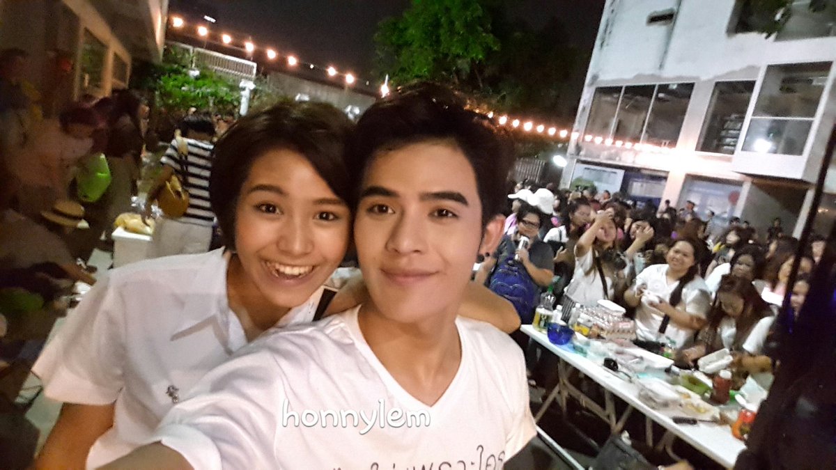 nonnie99's tweet photo. หนูจรรและพี่ๆน้องๆ😆😆 #BenzJiClub #SingForFriends #ไข่ริวจิ #ริวจิ #จิแพรว #benzji #ถ้าเขาคือรอยยิ้มของเธอฉันก็ยินดี https://t.co/hYDOSPNOHf