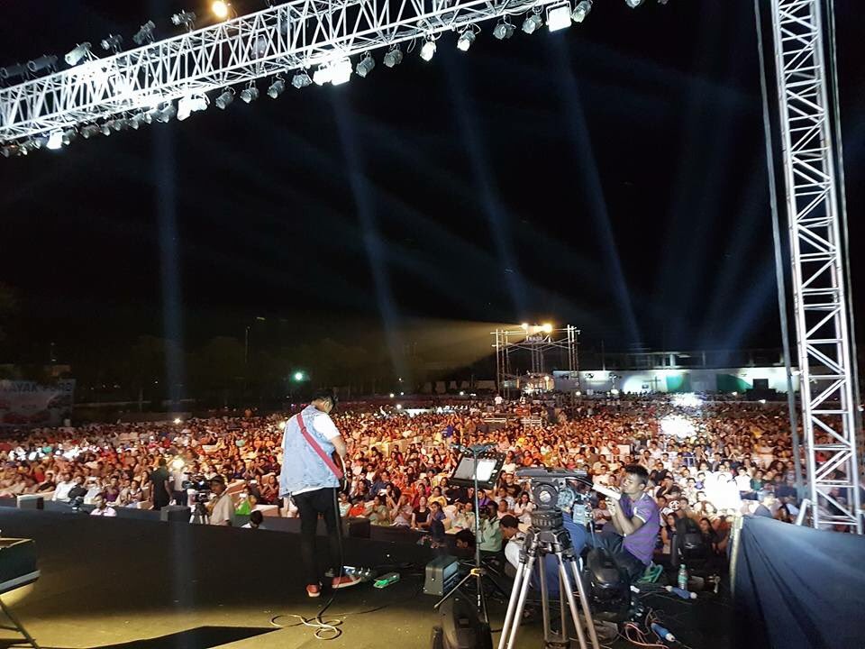 MediaCarnival's tweet photo. Thankyou @Indore for your support ! #Indore @arijit_fc @TheArijitSingh #arijitsingh next show @SriLanka 8th May. https://t.co/vd5HOLpg0X