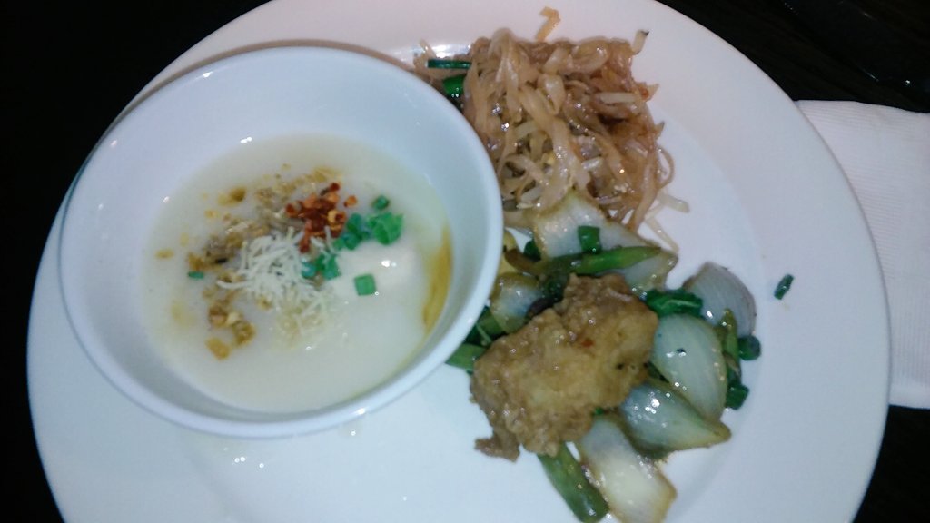 culinaryconch's tweet image. Thai Breakfast @dusitD2 love this place!