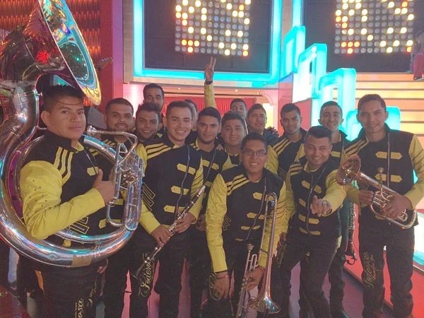 las_fredysitas's tweet photo. @poderosasanjuan #LaPoderosaEnSabadazo @renegarciajr1 @jesusmoralescon @fredymoreno03 @raulrodriguezol ☺ https://t.co/VTVYfJjIBF