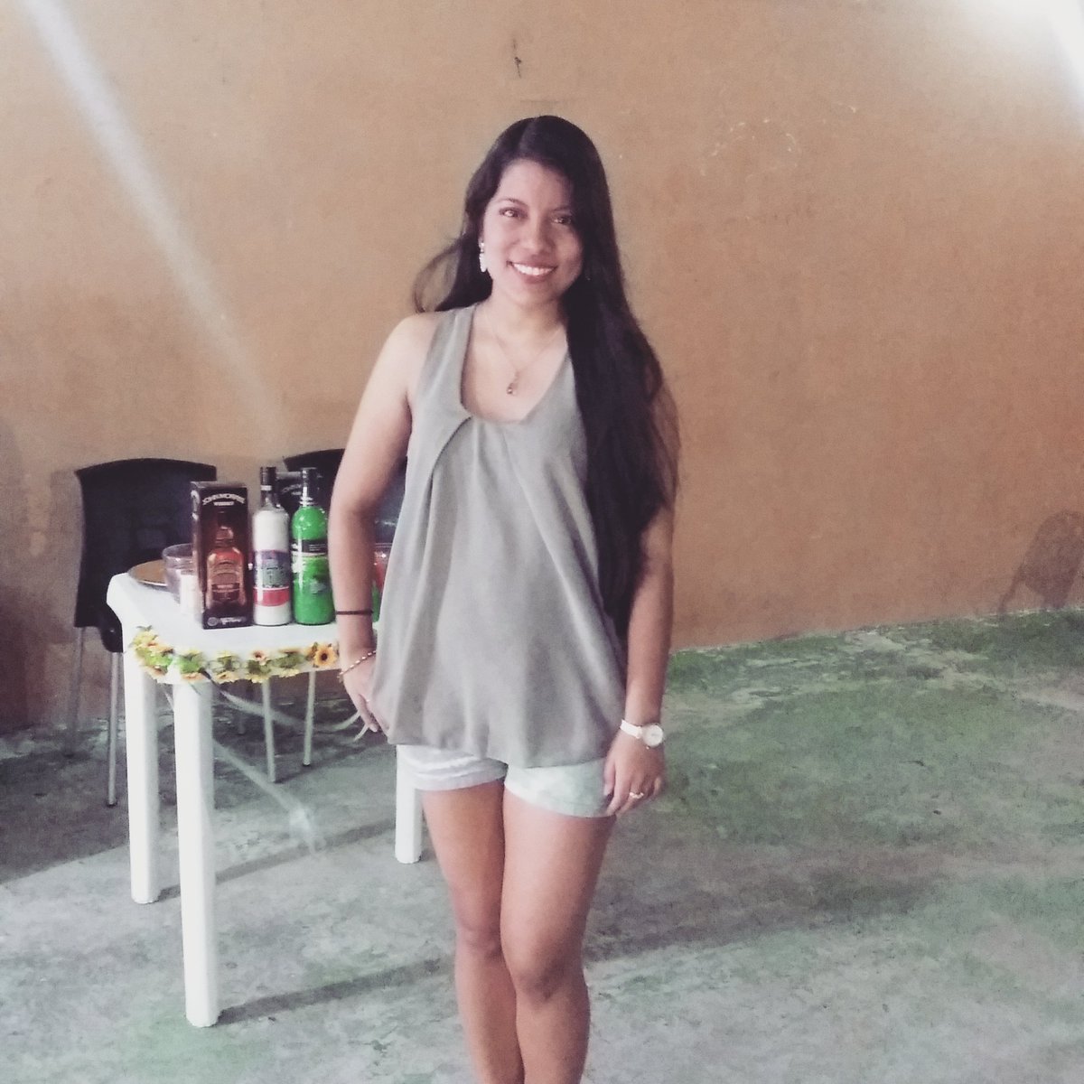 SilvanaSR's tweet photo. Party https://t.co/ZYbnXEZr5s