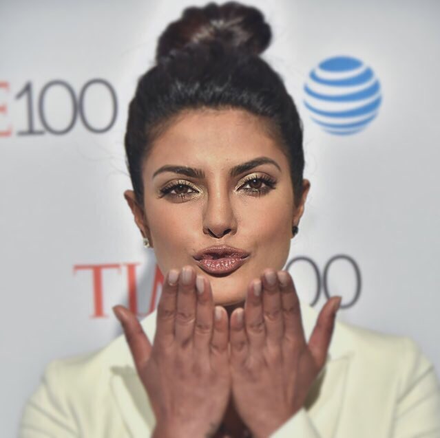 StacySuperDuper's tweet photo. If @priyankachopra was our President, the world would be a more Peeceelicious place. Think about it #PCForPresident https://t.co/0mAxZ5THmT