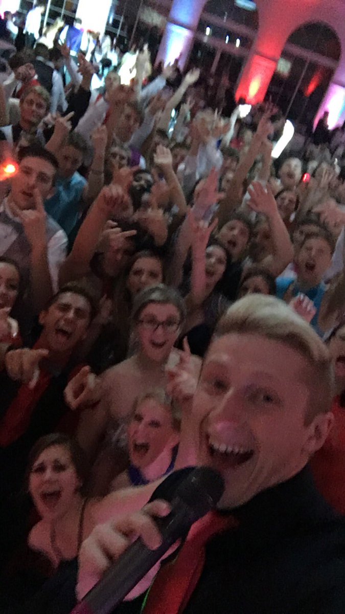 DJJazzyJosh_'s tweet photo. Had a blast at #CloverleafProm! https://t.co/afUm8CD4UR