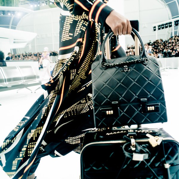 rocio_fashion's tweet photo. Handbag from the #ChanelSpringSummer2016 collection. @CHANEL https://t.co/SCtLr8vKt2