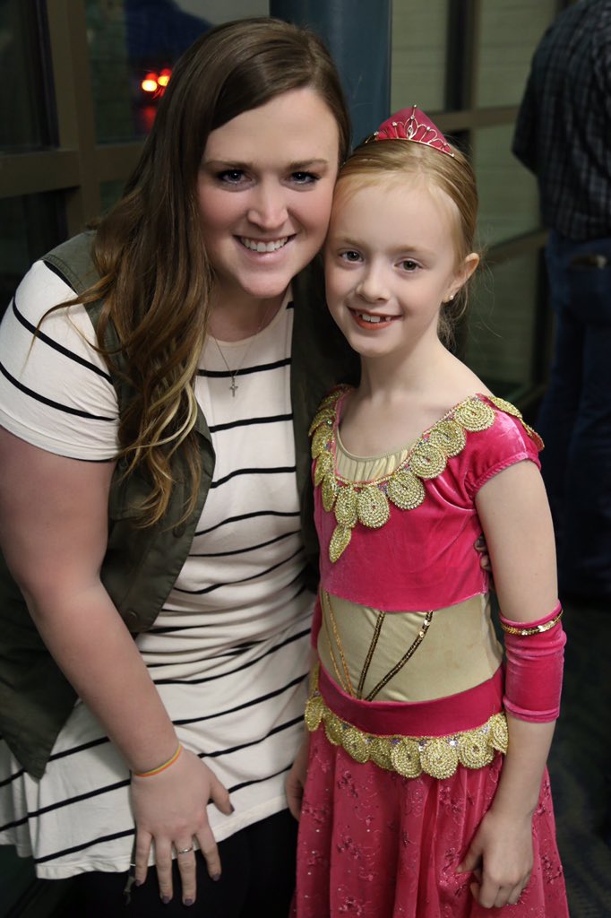kelsey_stone1's tweet photo. Dance Recital night! So proud of this little lady! #Ballet2 #Modern2 #Studio10 https://t.co/EA3KFJwuay