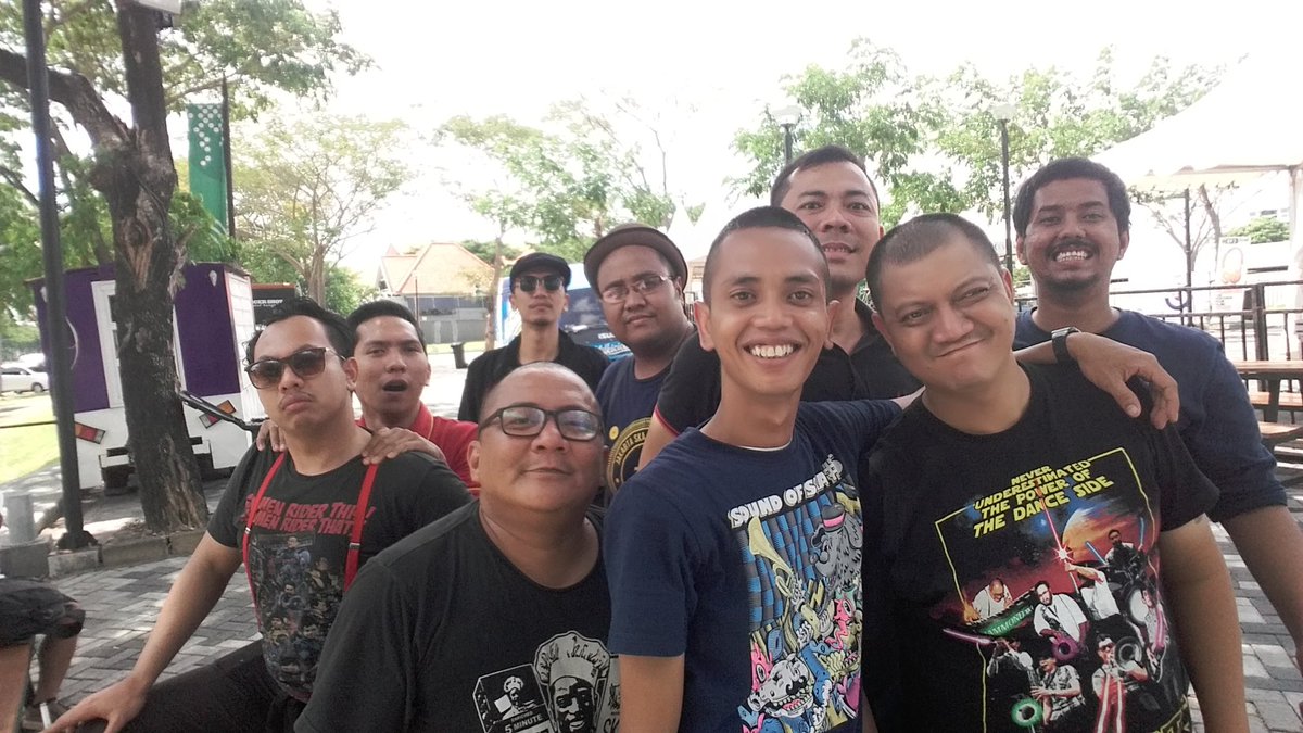 SentiMoods's tweet photo. Persiapan ceksound @sbymodsmayday ..sampai bersua malam nanti yooo 🍻 https://t.co/H91YJH2cTg