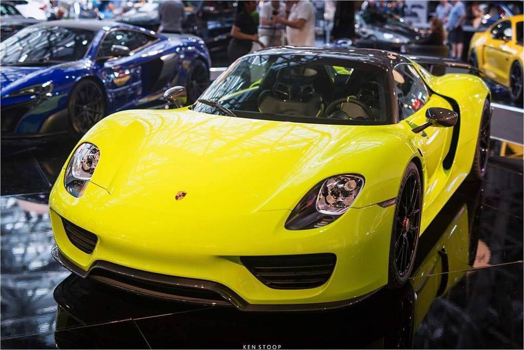 OnlyCarrera's tweet photo. #kenstoop #topmarques2016 #porsche #porsche918 #porsche918spyder #carporn #carsofinstagram #carsoftheday #itswhiten… https://t.co/o6bxLBJMr7