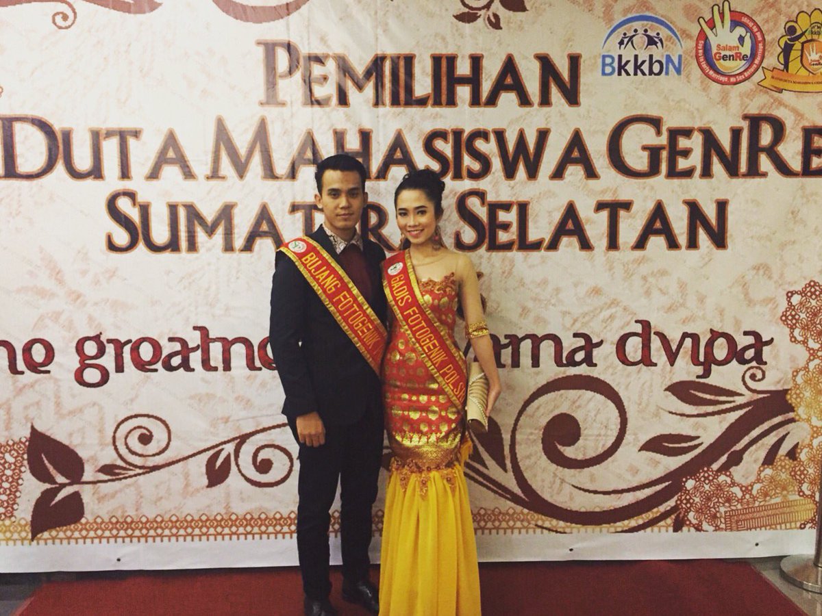 29, April 2016 #OnDuty Bujang Vicky dan Gadis Ivon pada malam Penganugerahan Pemilihan Dumas GenRe Sumsel 2016.🙏🏻🙏🏻