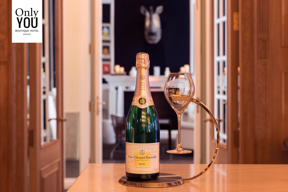 OnlyYOUHotels's tweet photo. ¡Un 'brindis' por vosotras! #FelizDiaDeLaMadre #HappyMothersDay #Brunch (12-4pm) ☎ 910052222 @VeuveClicquot https://t.co/1TA3wTIxaX