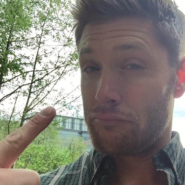 smilelockscreen's tweet image. Jensen Ackles layout 
Credit me