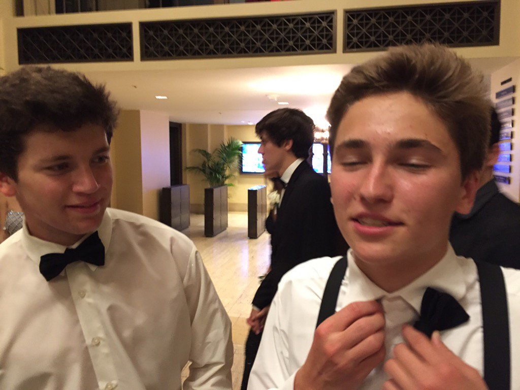 RHSGiants411's tweet photo. Dude. My bow tie. #mattross #promfail #wheresyourdate https://t.co/lTnGqKSGYX