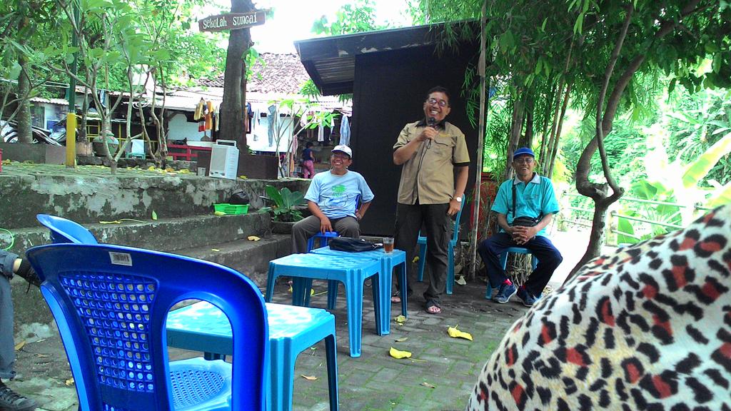 kampungnesia's tweet image. &quot;@radinsuryo: Sekolah sungai Code, belajar dan mengenal sungai untuk lebih baik #KaliCode bersama #KaliPepe https://t.co/80GYlp3K1t&quot;