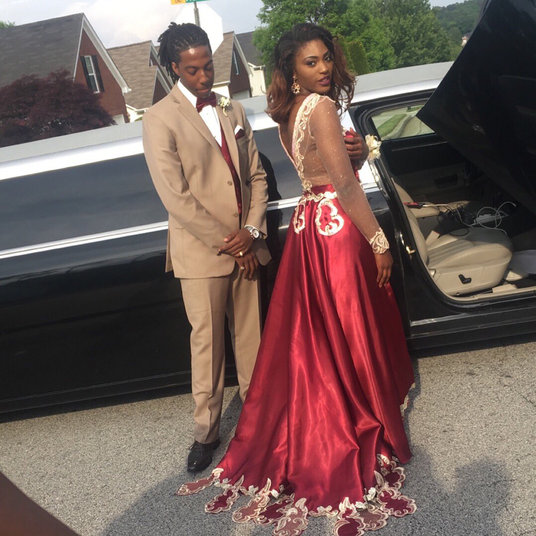 blazedabarbie's tweet photo. #RespeckDaWest #ViewsFromTheWest #SwdProm2k16 https://t.co/G0TIPfcpmd