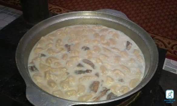 Бороотой өдрийн амралт
Борц банштай цайтай бужигнаж өнгөрлөө.